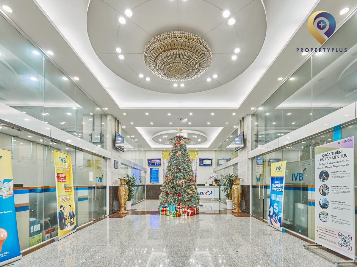 Lobby area of VIT-Tower with modern design and bright lighting do Property Plus giới thiệu
